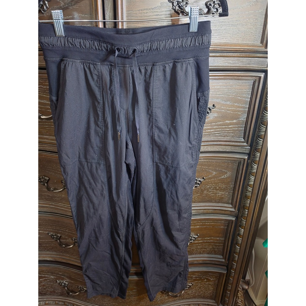 Lululemon Beyond the Studio Crop Black Jogger Pants Size 6 LW6AVCS